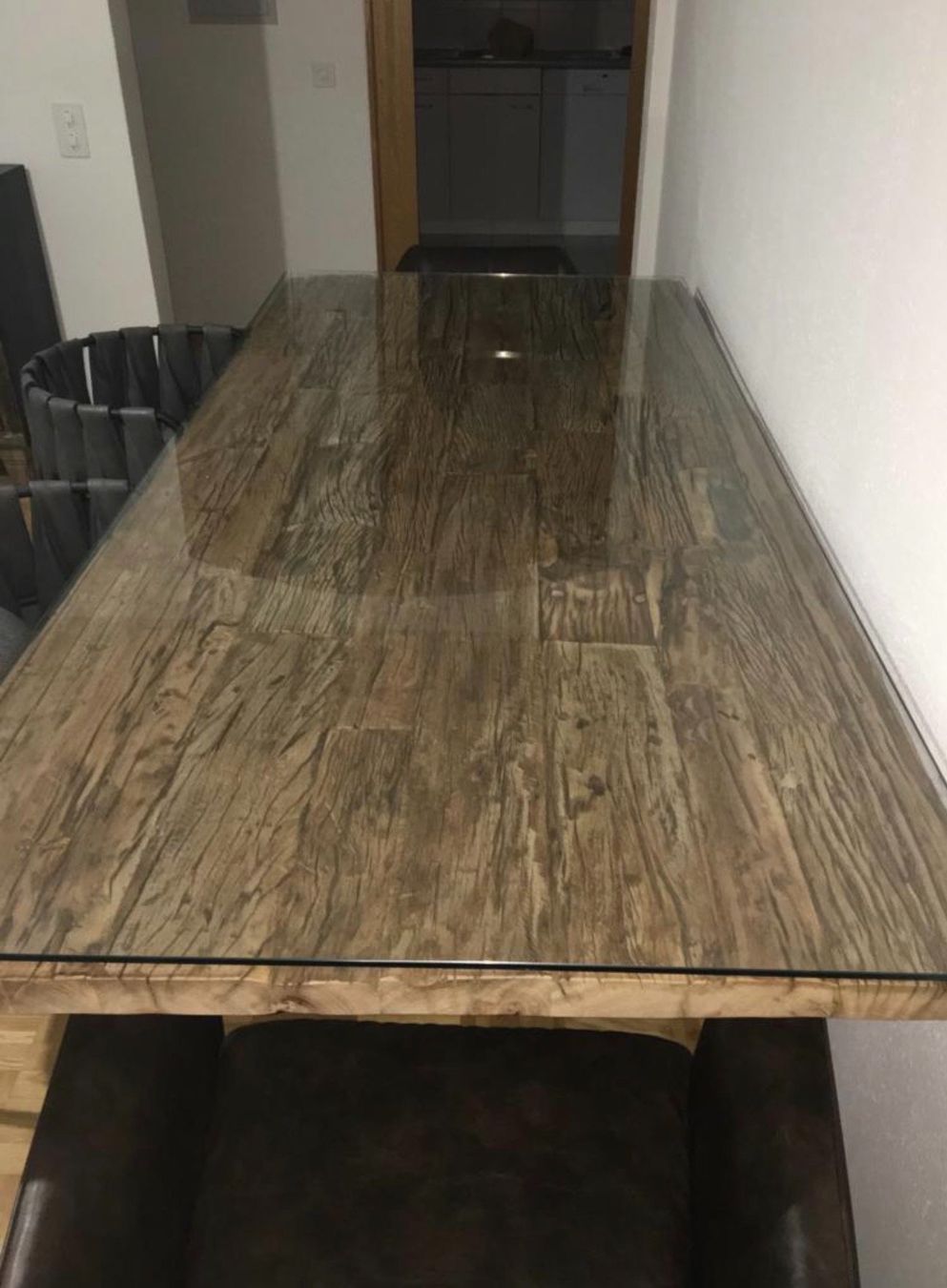 Kare Tavoli: KARE Massiver Esstisch mit Glassplatte – Usato da Frauenfeld venduto da mii_5yfy 3