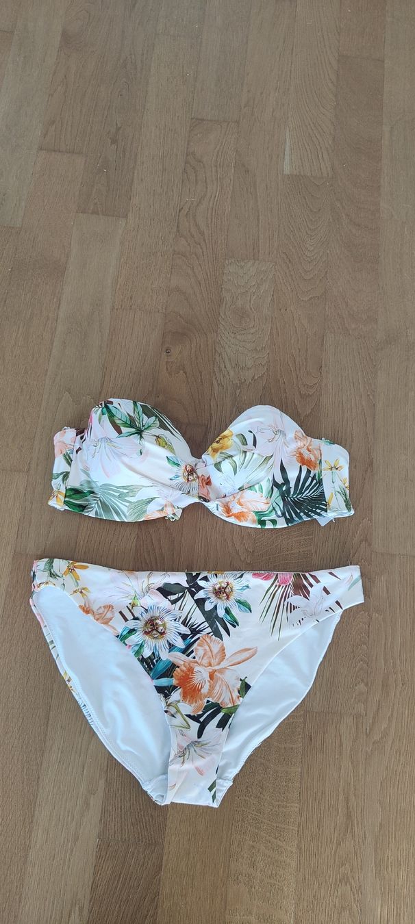 Costumi da bagno & Bikini: Swimwears (size L) – Usato da Oberbuchsiten venduto da DianaLup 5