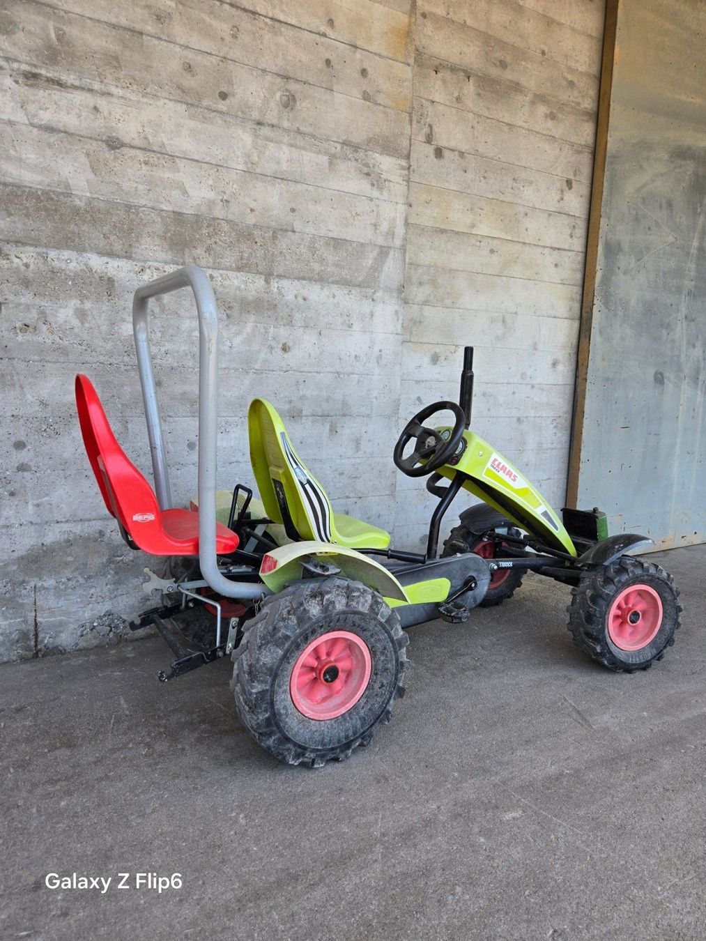 Veicoli per bambini: Berg Traktor mit diversem Zubehör – Usato da Weesen venduto da Lenco1 8