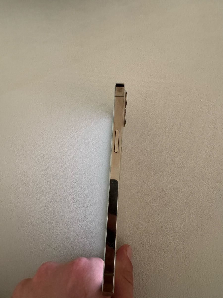 Apple Telefoni cellulari / Smartphones: iPhone 13 Pro Max 128 GB Gold – Usato da Romanshorn venduto da E.S1508 2