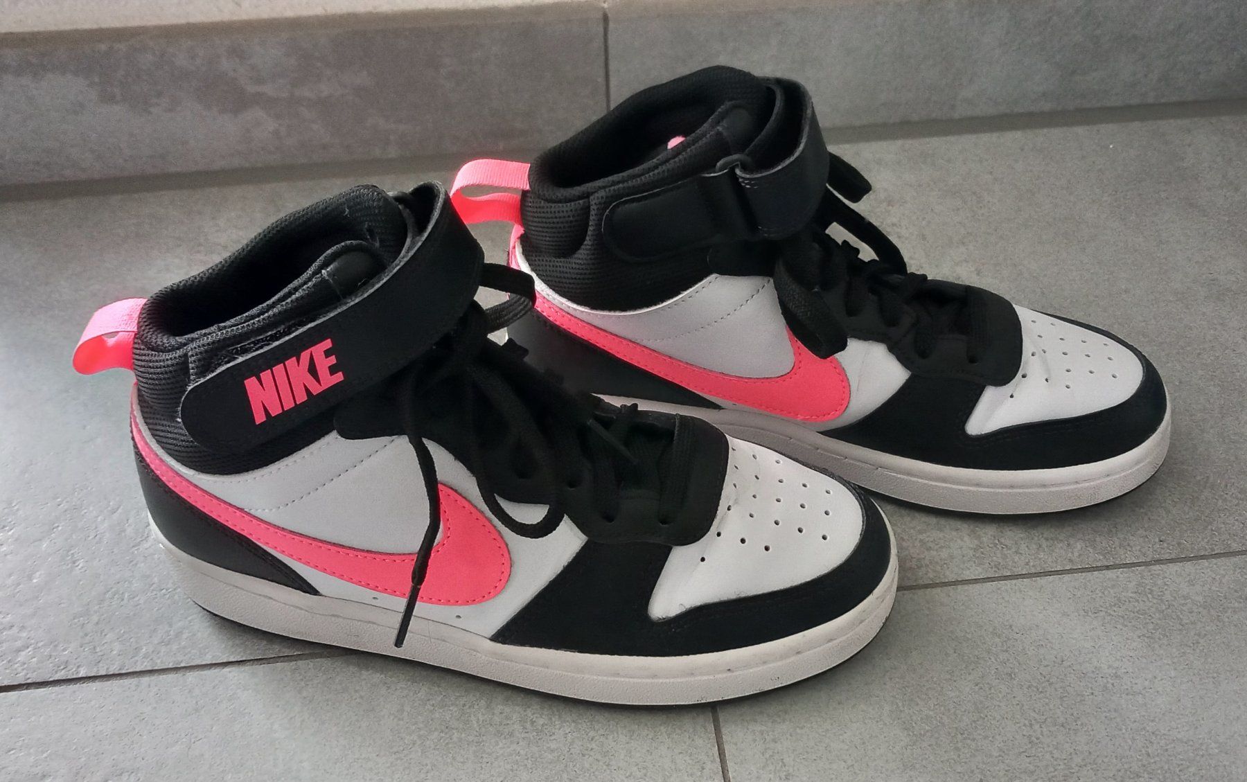 Nike Scarpe per ragazze: Baskets Nike – Usato da Bassecourt venduto da milkyway15 1