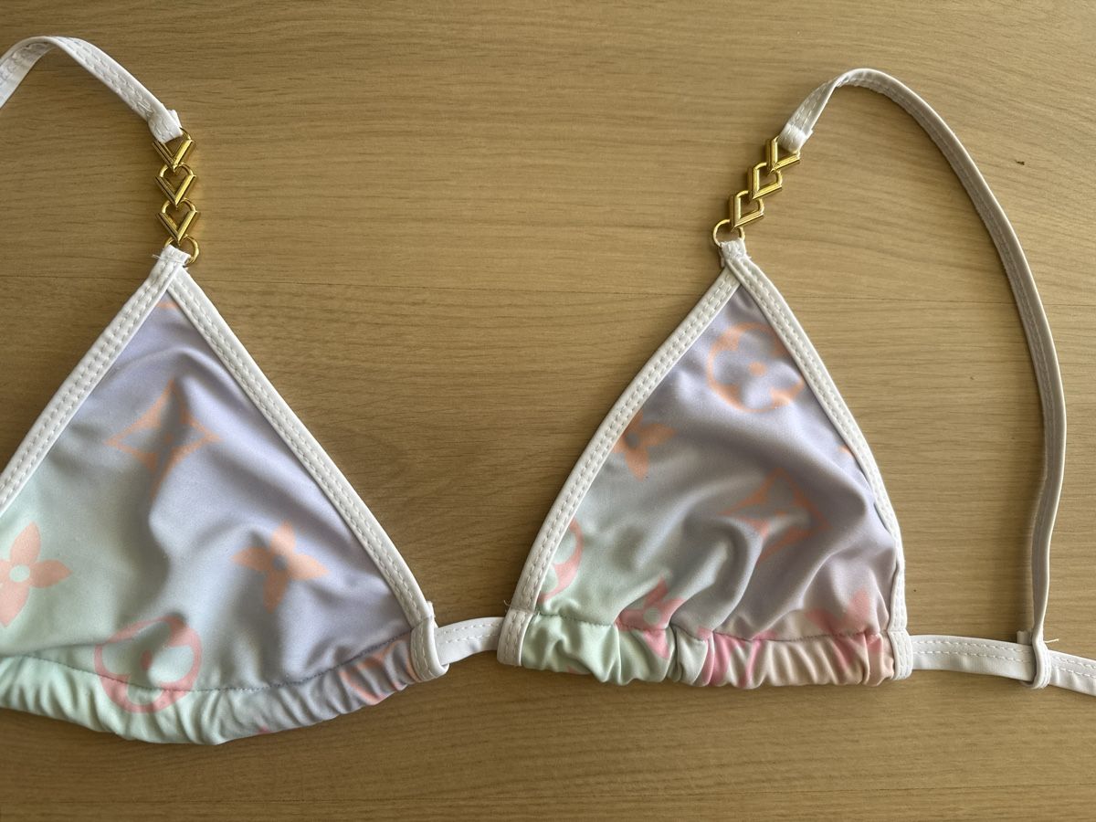 Badekleider & Bikinis: Bikini Oberteil: LV – Gebraucht aus Schlieren von Schnaepliparadies