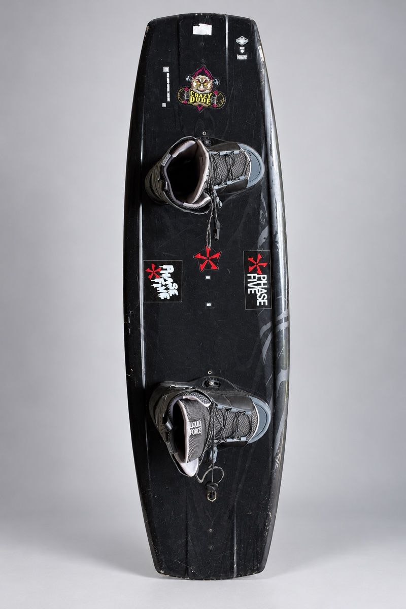 Surfboards & Schwimmbrette: Liquid Force Raph Derome Experience 142 Wakeboard inklusive  – Gebraucht aus Unterägeri von MisDingDisDing 1