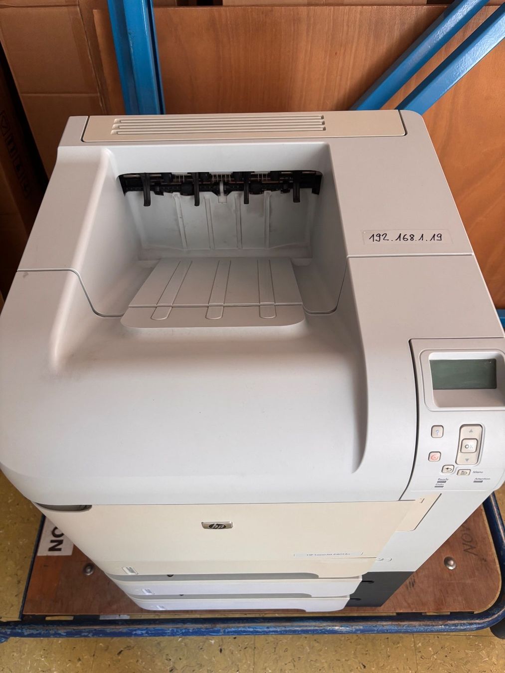Hewlett Packard Stampanti: HP LaserJet P4014n mit 3 Papierfächer – Usato da Neunkirch venduto da liquidationen_8152 2