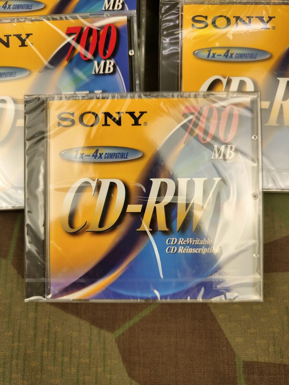 CD & DVD vergini: Originalverpackte Sony CD-RW 700MB - 7er Pack! – Nuovo e nell'imballaggio originale da Bauma venduto da SwissMilitaria 1