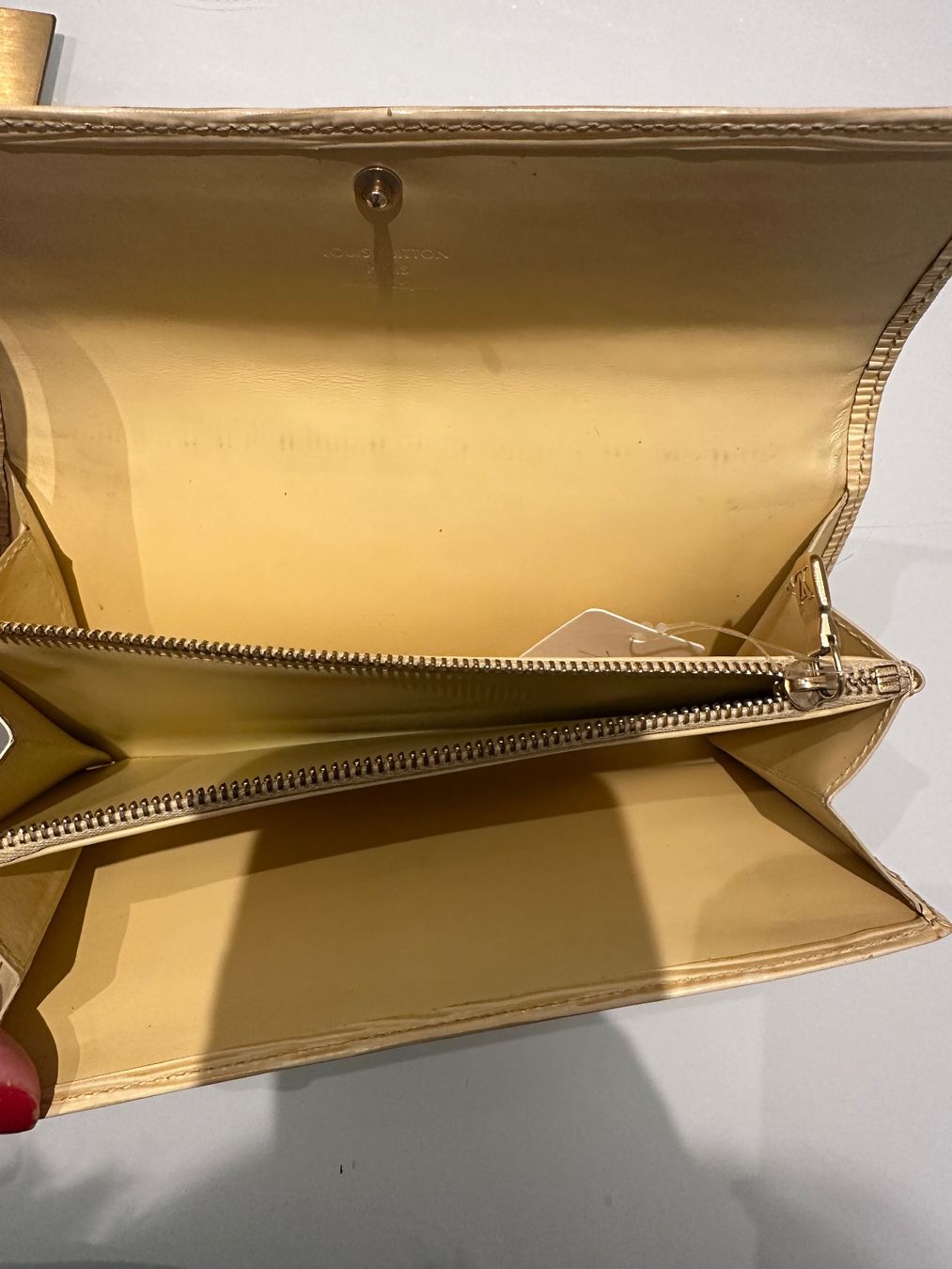 Louis Vuitton Portemonnaie: Louis Vuitton Long Wallet Epi - Nr. 843 – Gebraucht aus Hittnau von LuxAndMore 6