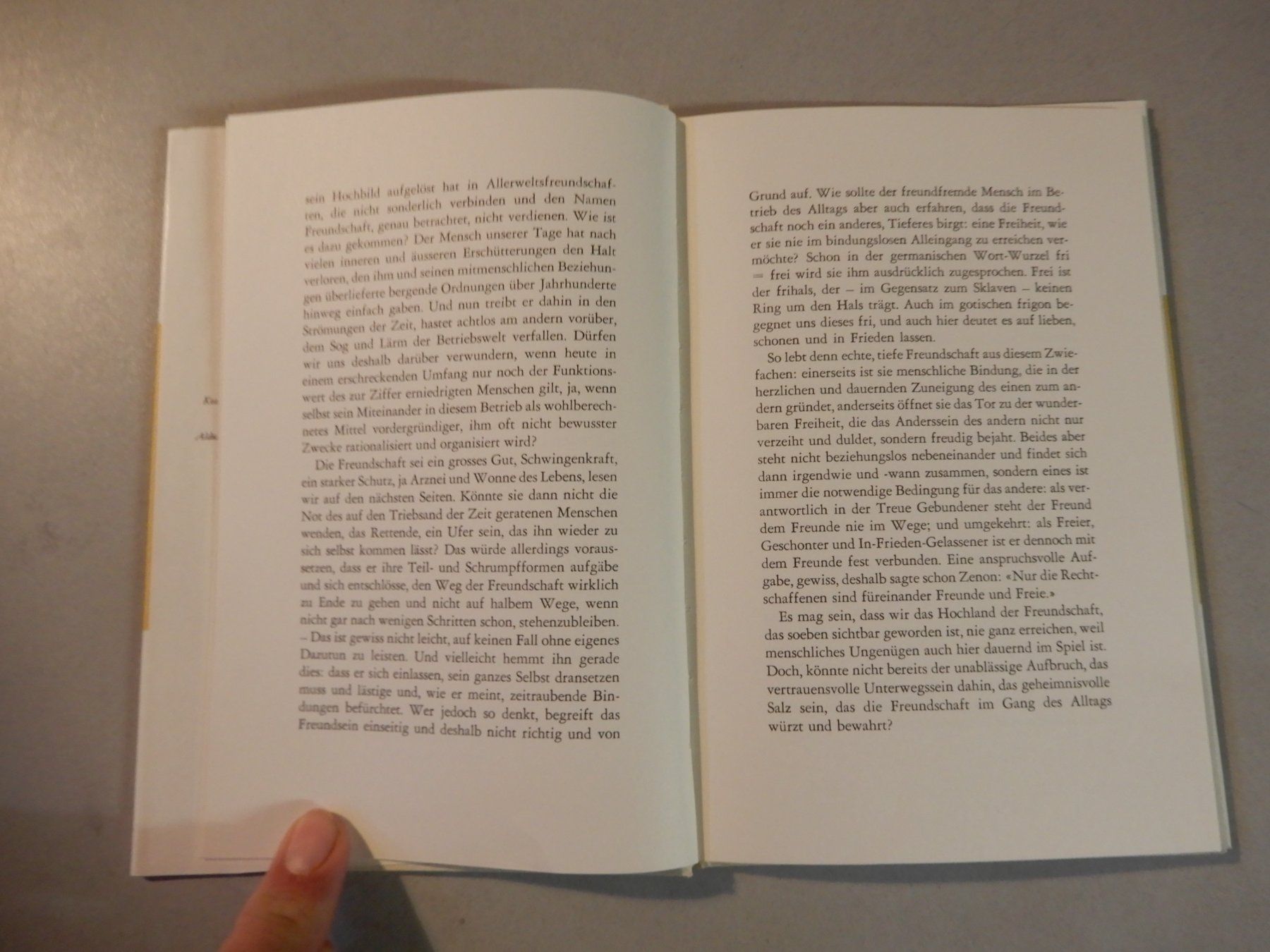 Libri: Buch "Freund sei einer dem andern" Freundschaft Zitate Sp... – Usato da Erstfeld venduto da Mario_boe0 5