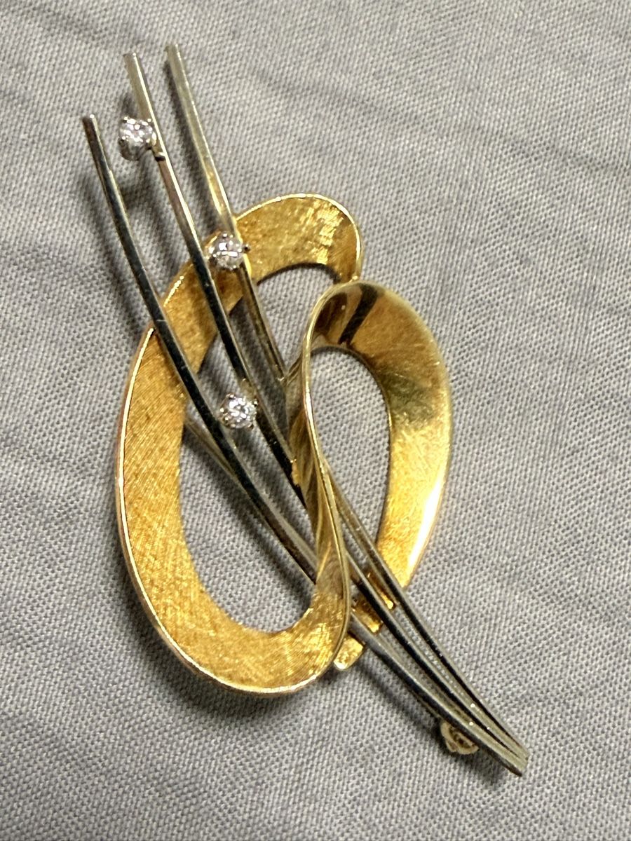 Broches & Aiguilles: Brosche Gold 18k – D'occasion à Oberhof par RealStone