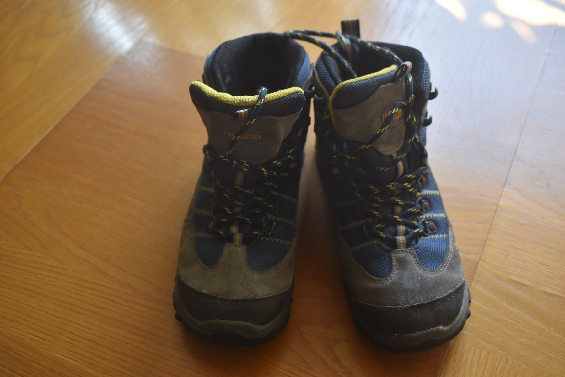 Trevolution Scarpe da uomo: Chaussures de randonnée enfant – Usato da Genthod venduto da alnapi35 2