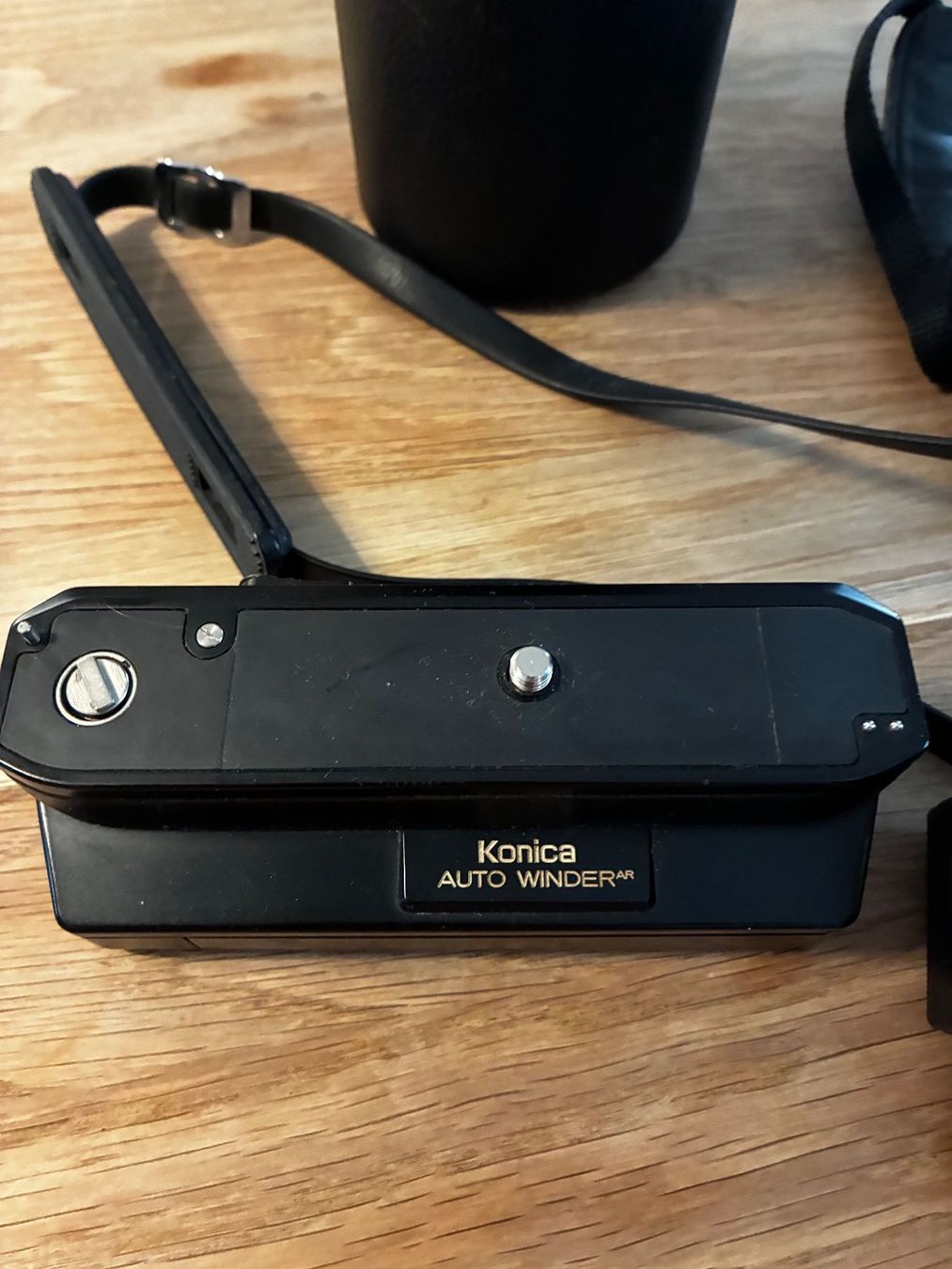 Konica Fotocamera: Konica Autoreflex T4 Analogkamera mit Auto Winder, Blitz – Usato da Goldau venduto da Tancha 3