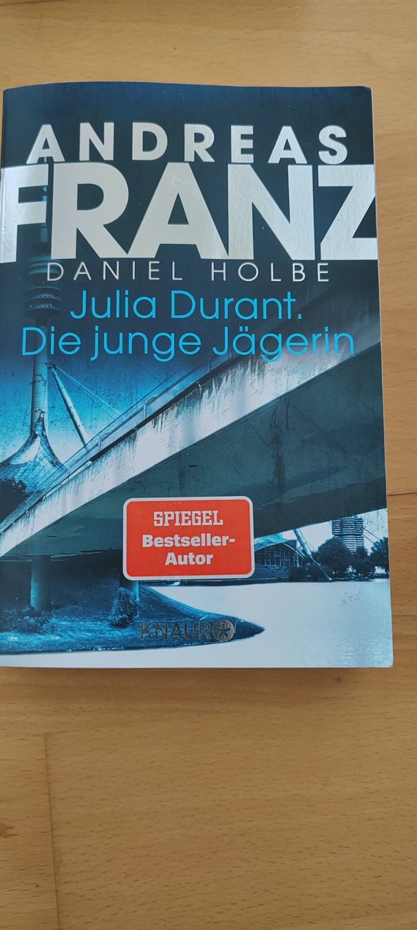 Bücher: Andreas Franz: Die junge Jägerin – Gebraucht aus Feusisberg von Sindbad3