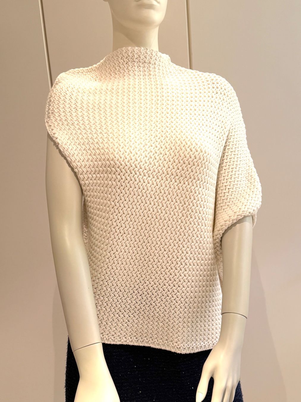Maglioni & Felpe: Très original pull blanc asymétrique dame 40 – Nuovo (secondo la descrizione) da Genève venduto da flocon06 3