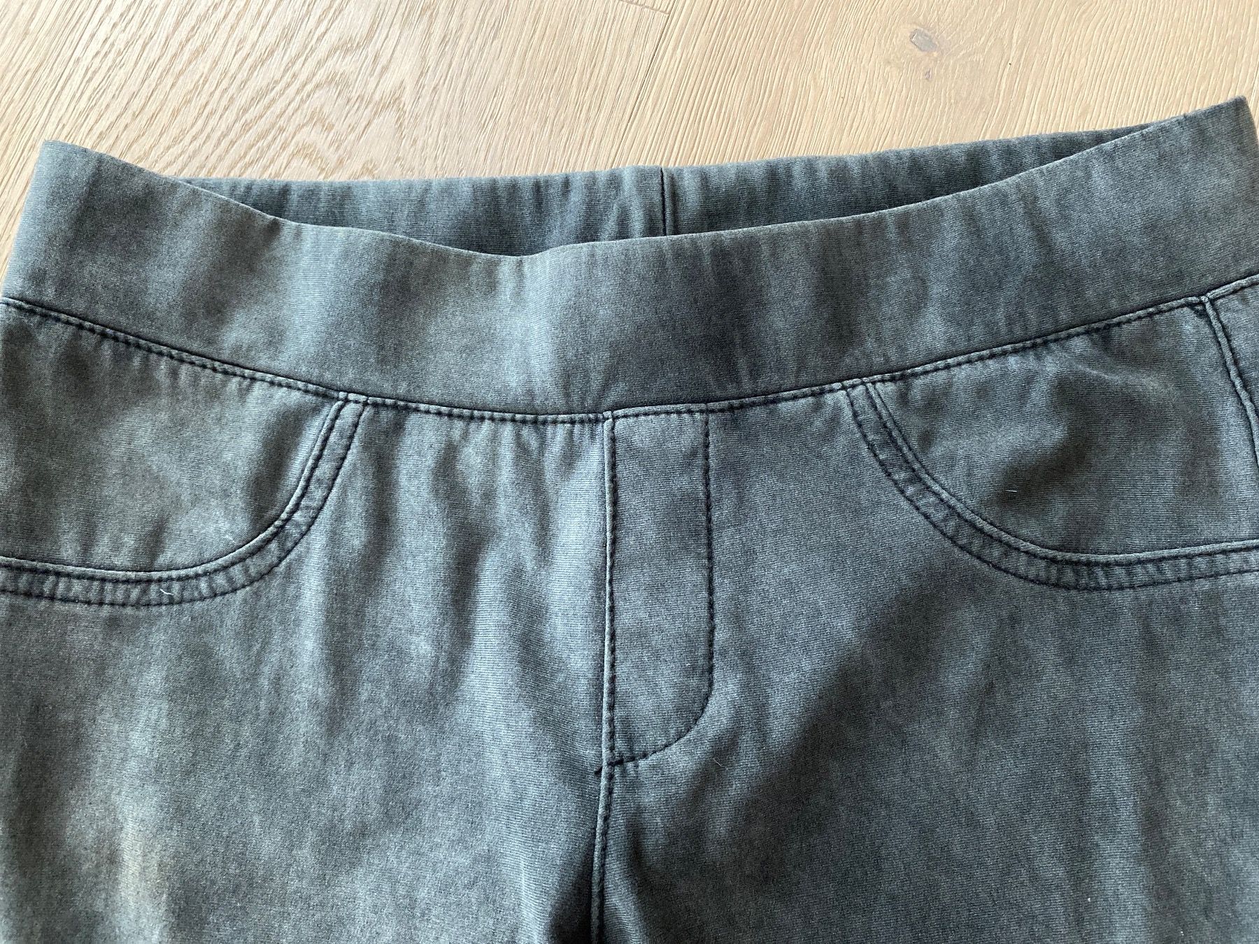 Hosen: Neuwertige dunkelgraue Freizeithose dehnbar Grösse M – Gebraucht aus Winkel von Flyhy2020 3
