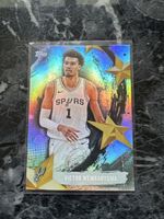 Victor Wembanyama NBA Topps SA-11 Holo!