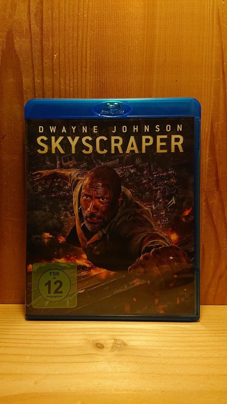 Alle DVDs: SKYSCRAPER Blu-Ray mit Dwayne Johnson – Gebraucht aus Wilderswil von Exebub