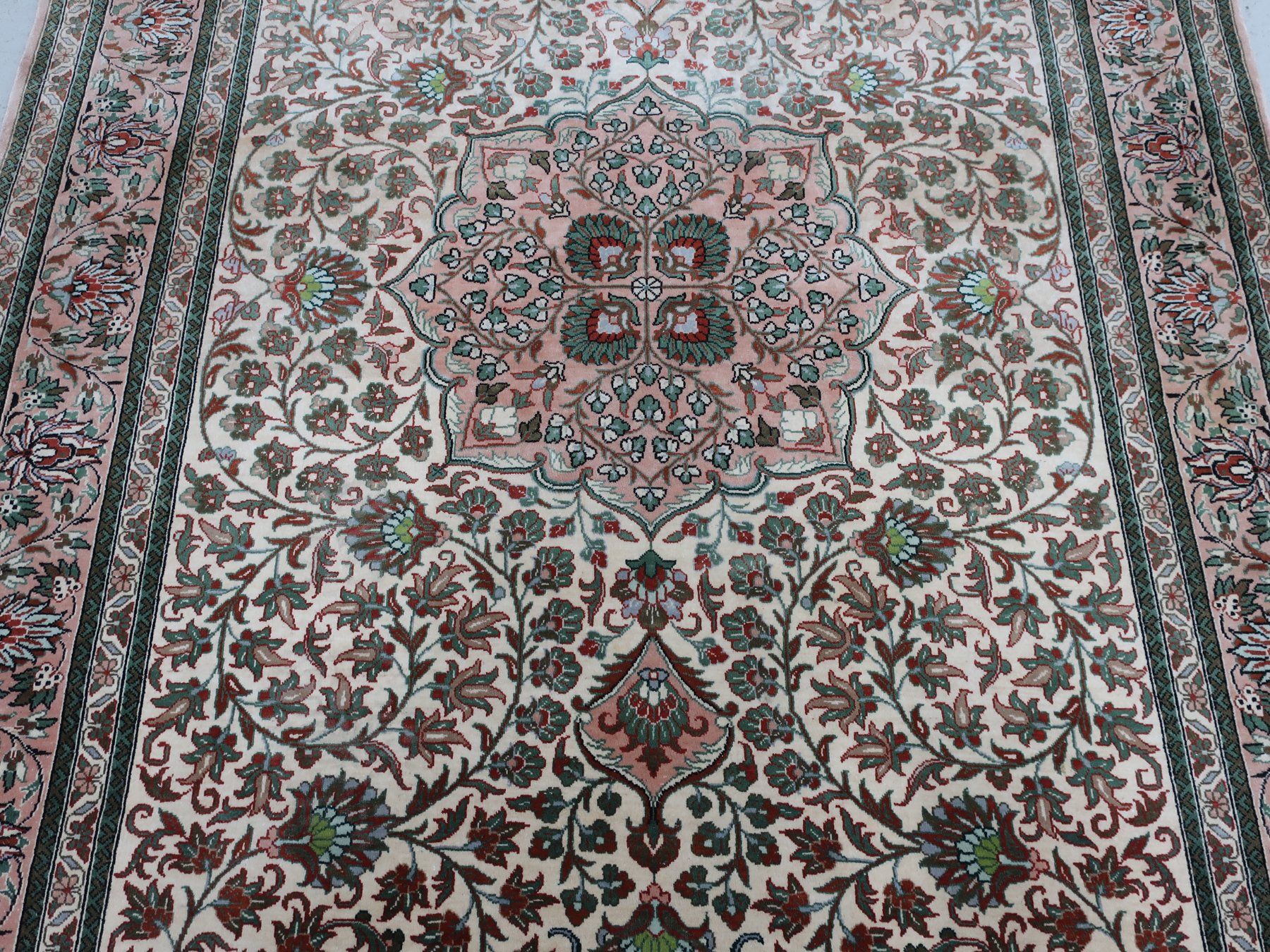Tappeti: Teppich floral gemustert – Usato da Volketswil venduto da brockipfannenstil 3
