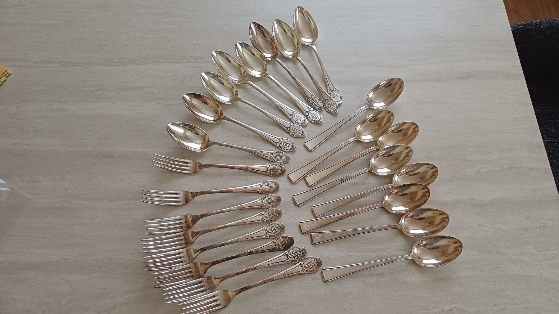 Bestecksets: 24 Besteck versilbert  – Gebraucht aus Flawil von Pinkmalibu 2