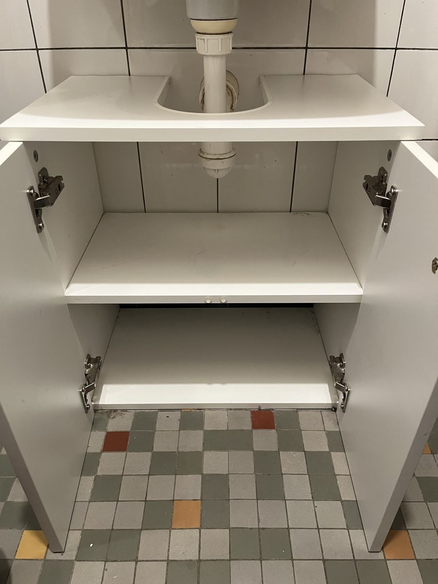 Ikea Mobili per bagno: Waschbeckenunterschrank – Usato da Basel venduto da Moritz_Boesiger 2