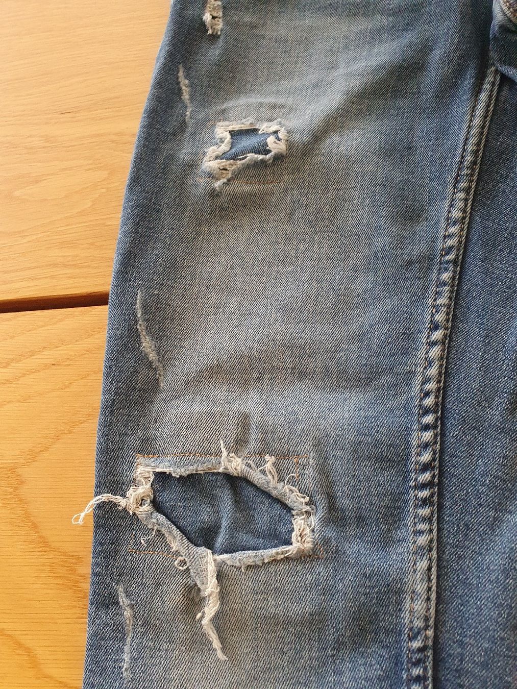 Zara Pantaloni: Zara Jeans Gr. 152 mit Loechern,destroyed Look, top! – Nuovo (secondo la descrizione) da St.Gallen venduto da Avena135 2