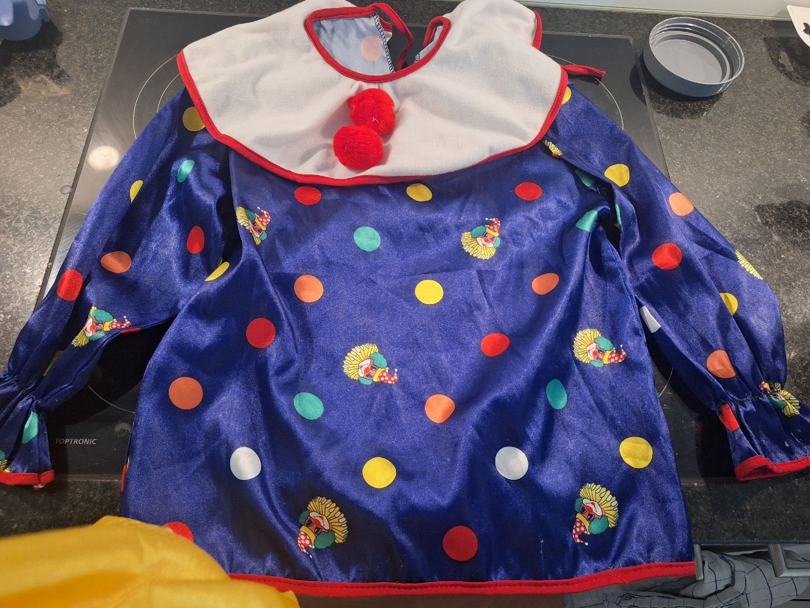 Costumi: Fasnachtskleid Clown 110/116 – Usato da obfelden venduto da claudia.horni 2