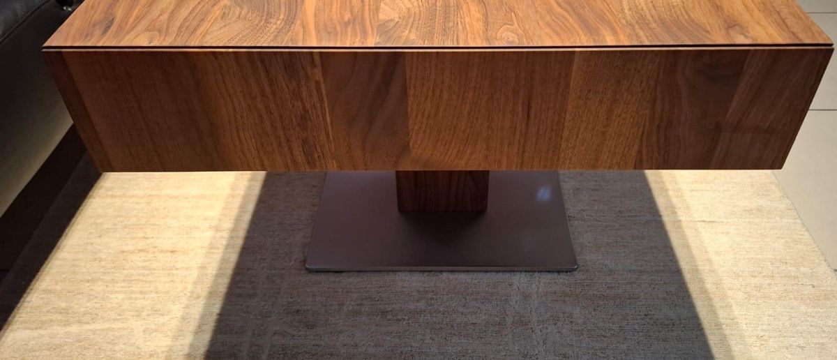 Team7 Tavoli: Table basse carrée design en noyer Team 7 – Usato da Lausanne venduto da TayD 5
