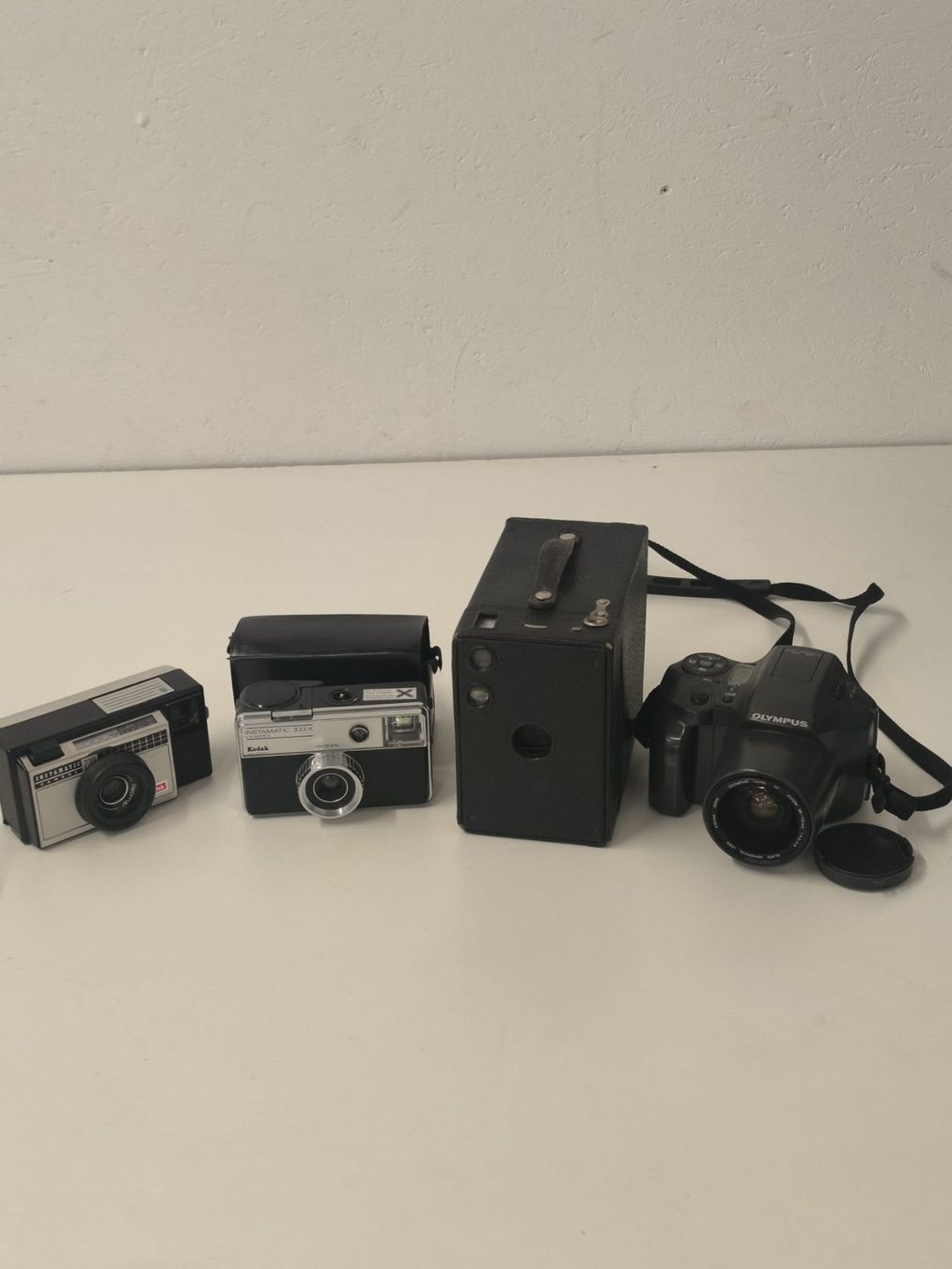 Kodak Fotocamera: Lot de Vintage Camera – Usato da Conthey venduto da costafrederico