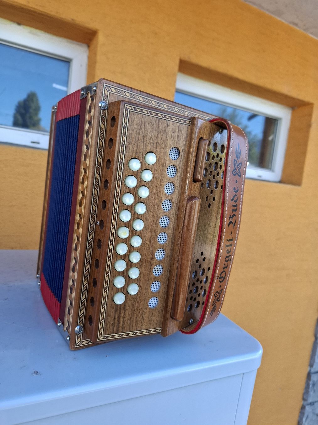 Instruments de musique: orgeli - Bude. – D'occasion à Villeneuve par BibiVintage 2