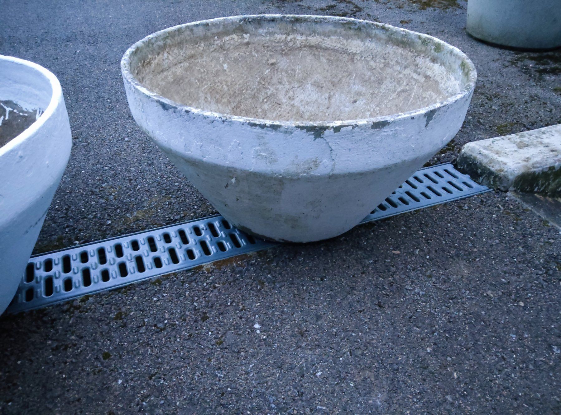 Eternit Vasi per fiori: 2 Jolis pots anciens, steintrog, après 1991 – Usato da Vicques venduto da prairie0809 1