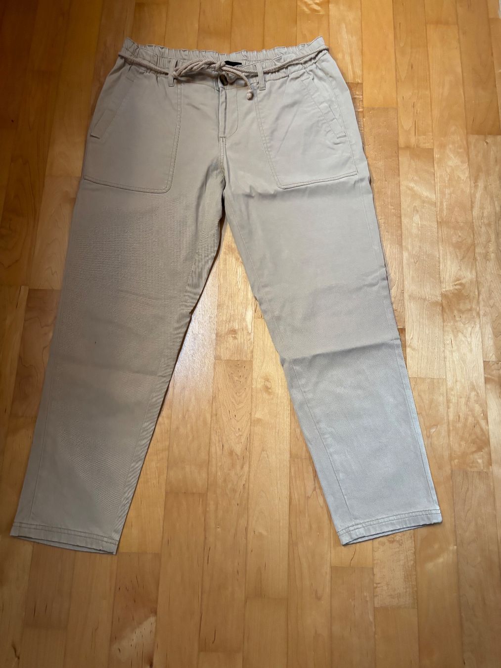 Lotti di vestiti: Lot de 4 pantalons de marques taille 42 – Usato da Vuadens venduto da zazabelle75 2