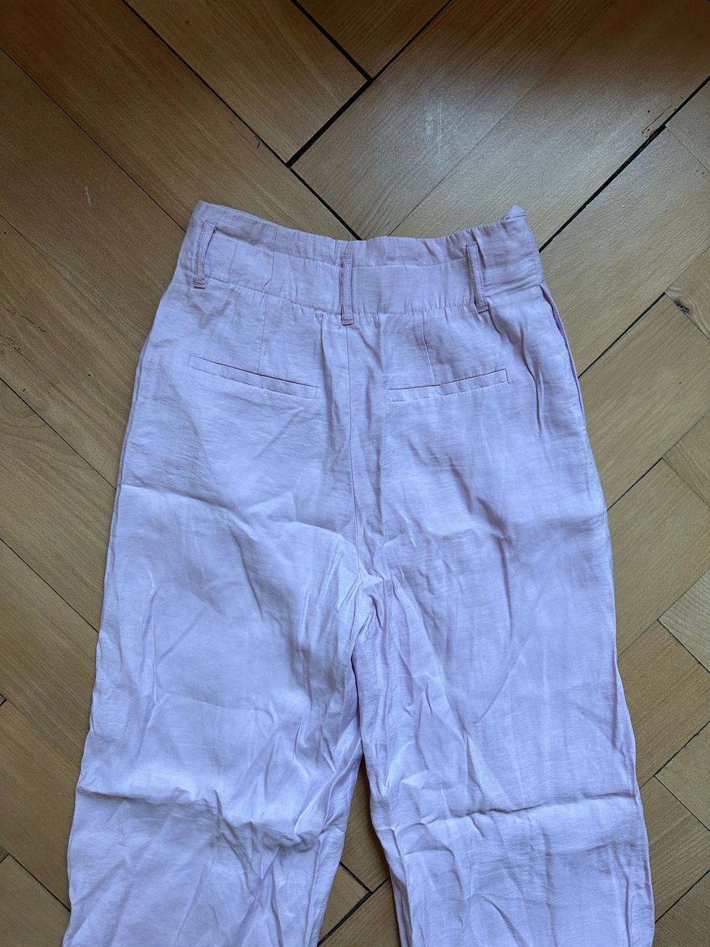 Zara Pantaloni: ZARA - Stoffhose flieder XS – Usato da Zürich venduto da Diazaio 2