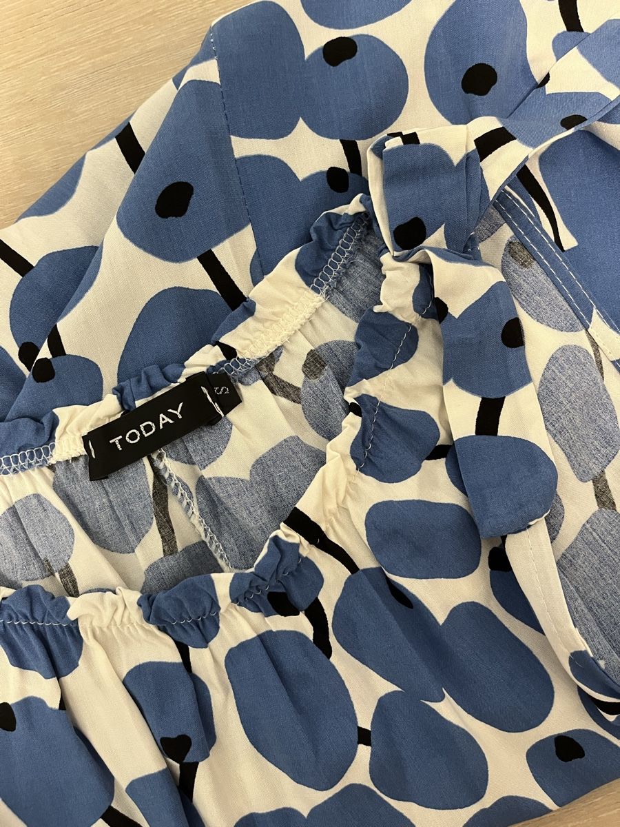 Top: Top weiss mit blauem Muster & Schleife S neu – Nuovo (secondo la descrizione) da Birrwil venduto da vanyboo 3