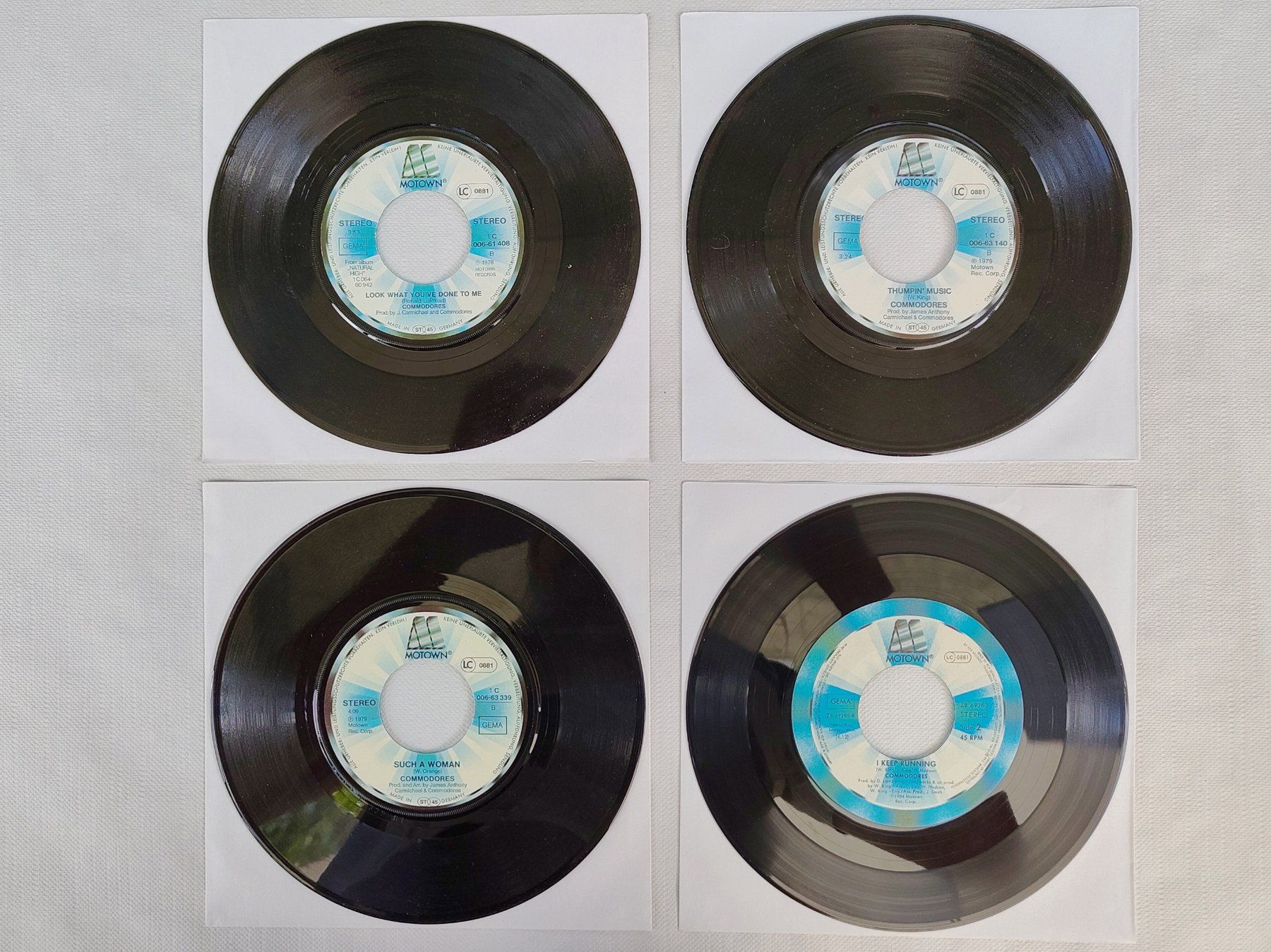 Schallplatten: 4x 7" Single Commodores: Nightshift, Sail On, Still, Three – Gebraucht aus Hindelbank von iCardologe 3