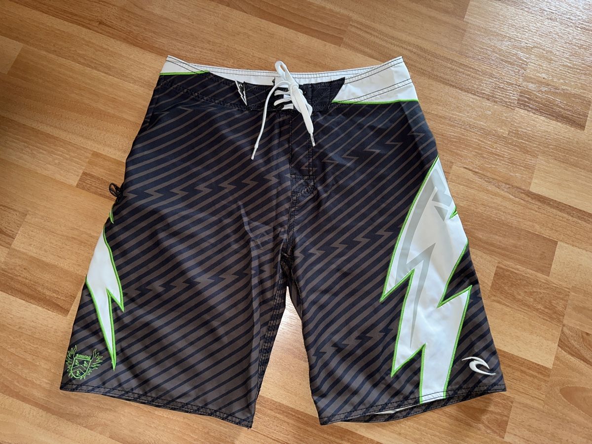 Rip Curl Pantaloni: Badehose Rip Curl Mick Fanning Gr. 30 – Usato da St. Gallen venduto da mai_zpt7