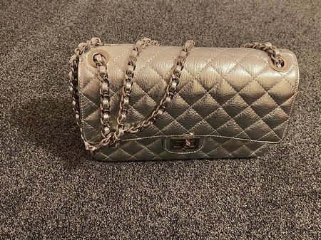 Festliche Handtasche in der Farbe silber