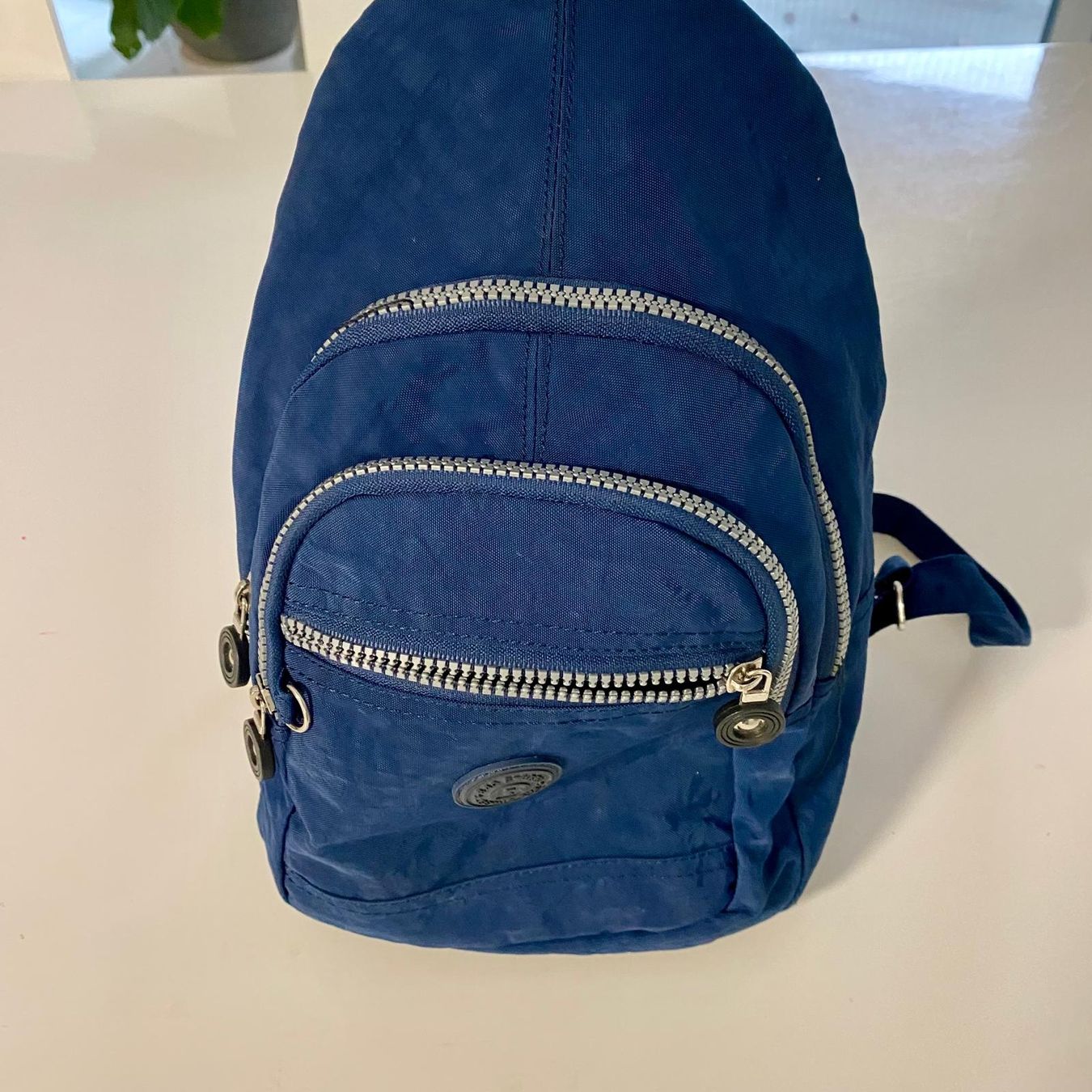 Zaini: Praktischer, kleiner Rucksack, dunkelblau – Usato da Krauchthal venduto da MEWA01