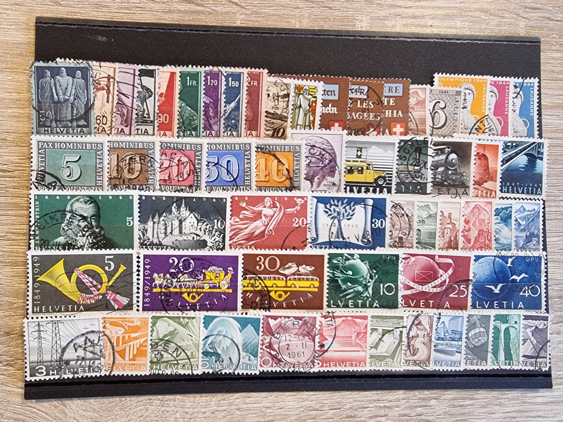Tous les timbres: CH-Lot 1941 - 1949 - Kat. Fr. 145.00 – D'occasion à Buchen par Jonny58