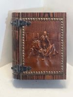 Schmuckschatulle aus Holz mit Stierkampf-Motiv