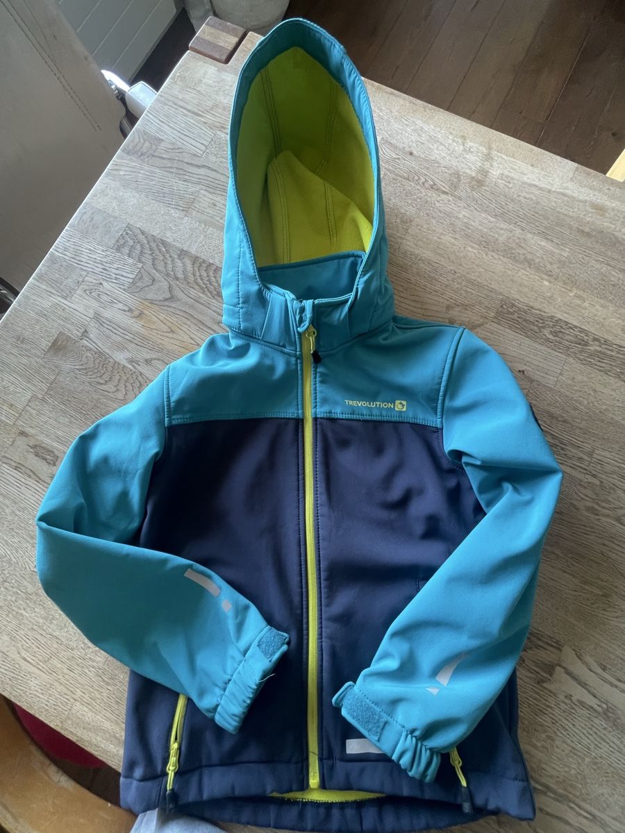 Trevolution Jacken & Mäntel: Softshelljacke Gr. 140  – Gebraucht aus Münsingen von MCMLXXXI