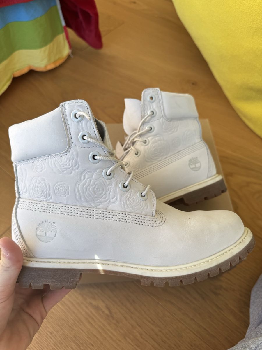 Timberland Scarpe da uomo: Timberland Weiss T40 G40 – Nuovo (secondo la descrizione) da St-Légier-Chiésaz venduto da NeotPeter 1