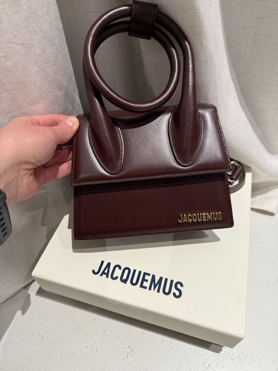 Jacquemus Borse da donna: JACQUEMUS The knot Chiquito brown bag – Nuovo (secondo la descrizione) da Bovernier venduto da jba_cr9f 1