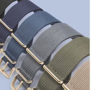 Cinturini per orologio: NATO brac. montre / Armbanduhr – Nuovo e nell'imballaggio originale da Ligerz venduto da micla.shop 1