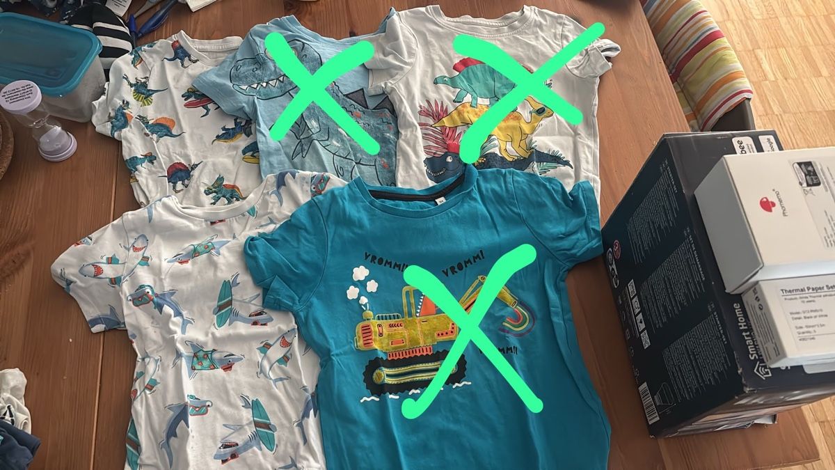 Camicie, T-shirt & Polo: Kinder T-Shirts gemischt Grösse 104 – Usato da Oberrohrdorf venduto da Musikfan91 1