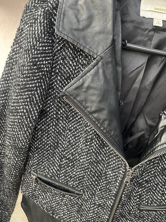 Jacken: Zebra Jacke  – Gebraucht aus Niederbuchsiten von idontknow. 3