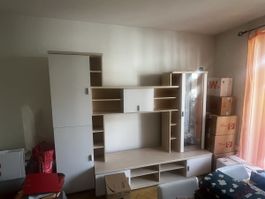 Wohnwand mit viel Stauraum, helle Farben, für Ihr Wohnzimmer