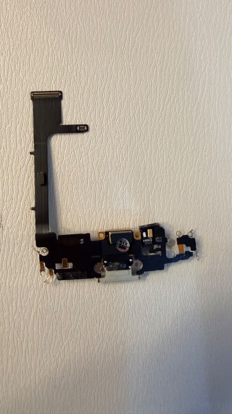 Apple Handys / Smartphones: iPhone 11 Pro Dock Connector ink. flexboard – Neu und originalverpackt aus Birmensdorf ZH von aleforyou1982 1