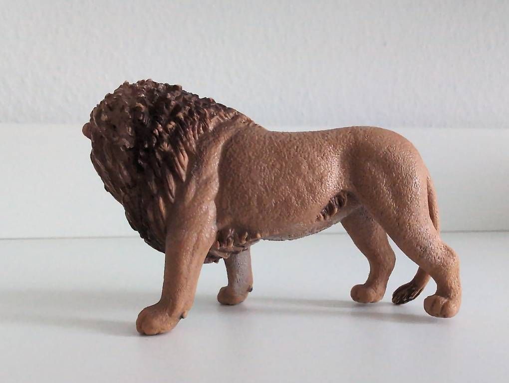 Schleich Spielzeuge: Schleich Löwe Brüllend – Gebraucht aus Wangen b. Olten von kim_x9zn 2