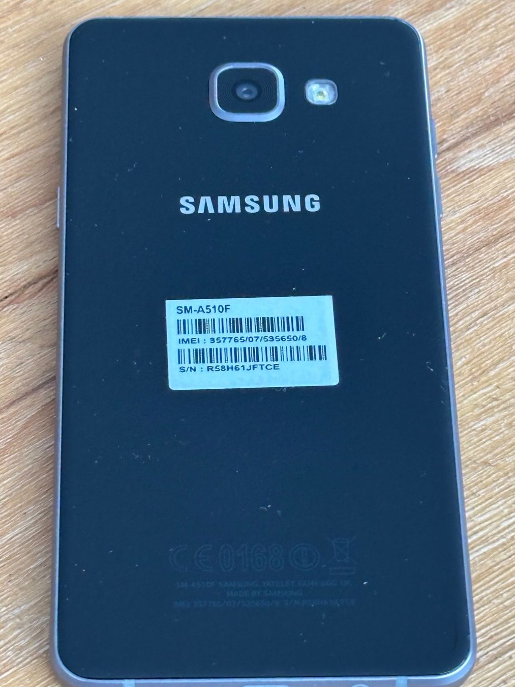 Samsung Telefoni cellulari / Smartphones: Smartphone Samsung Galaxy A5 gebraucht – Usato da Schocherswil venduto da Bronco17 1