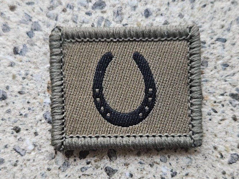 Schweizer Armee Placchette & Badge: *** Funktionsabzeichen  Hufschmied Klett *** – Nuovo e nell'imballaggio originale da Riedholz venduto da fr_sIruP
