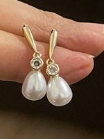 Boucles d’oreilles plaqués doré et perle neuve légère