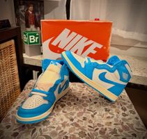 Air Jordan 1 - "UNC"